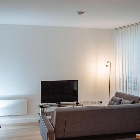 Central & Spacious, Sleeps 8, Perfect For Groups Лидс Экстерьер фото