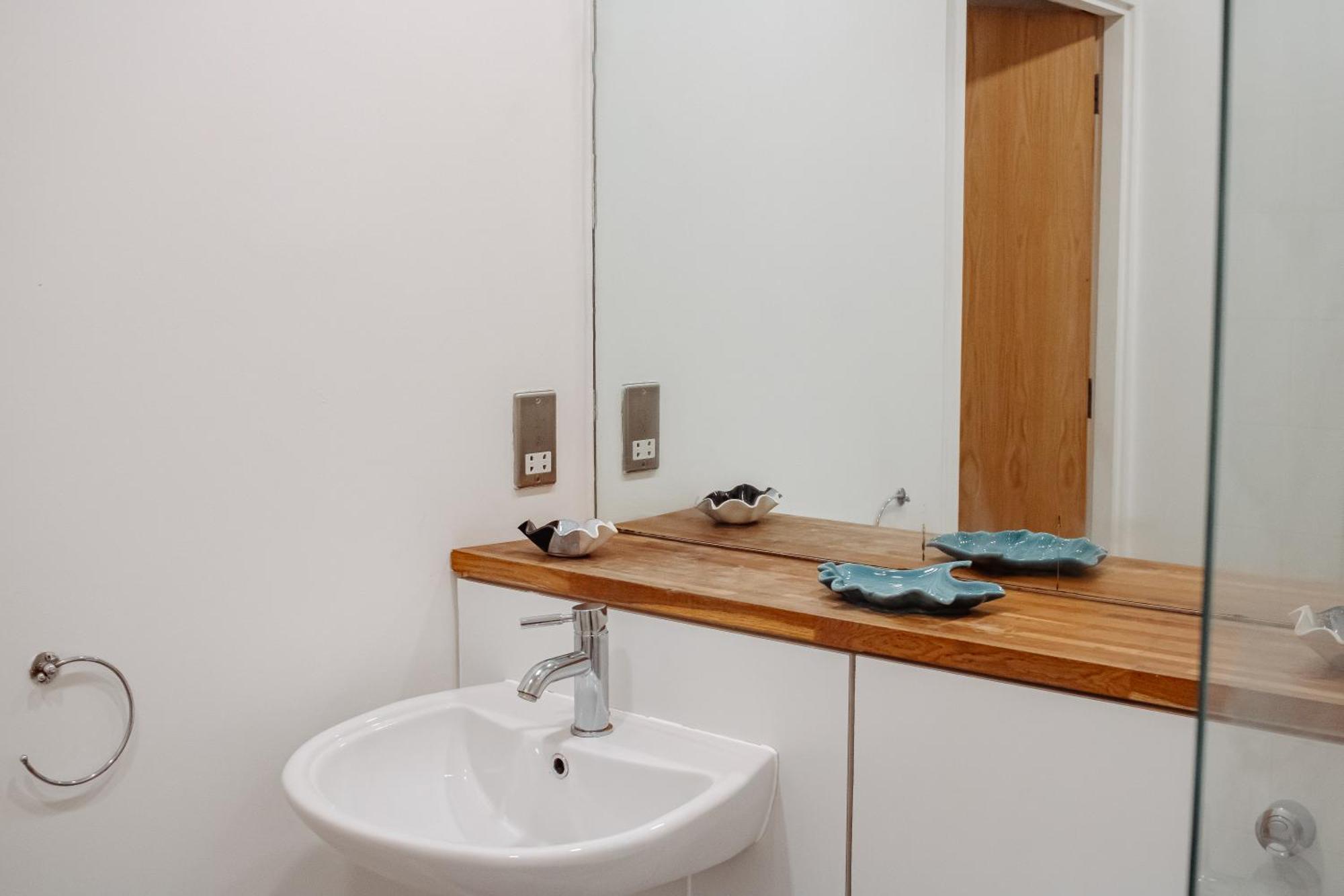 Central & Spacious, Sleeps 8, Perfect For Groups Лидс Экстерьер фото