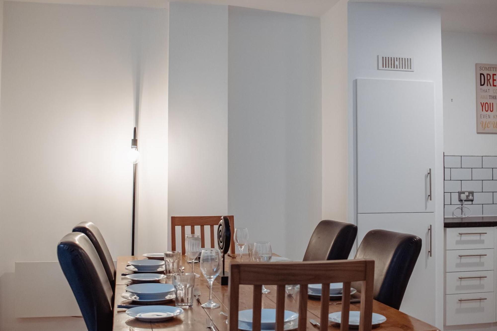 Central & Spacious, Sleeps 8, Perfect For Groups Лидс Экстерьер фото