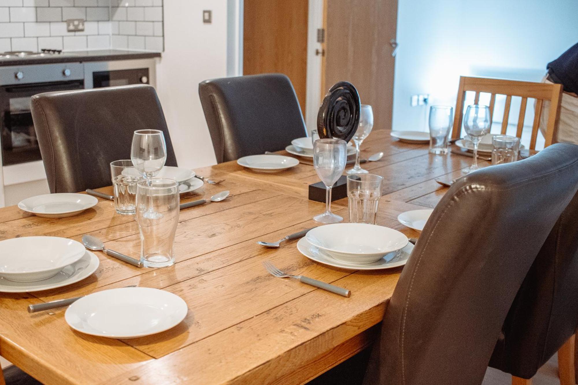 Central & Spacious, Sleeps 8, Perfect For Groups Лидс Экстерьер фото